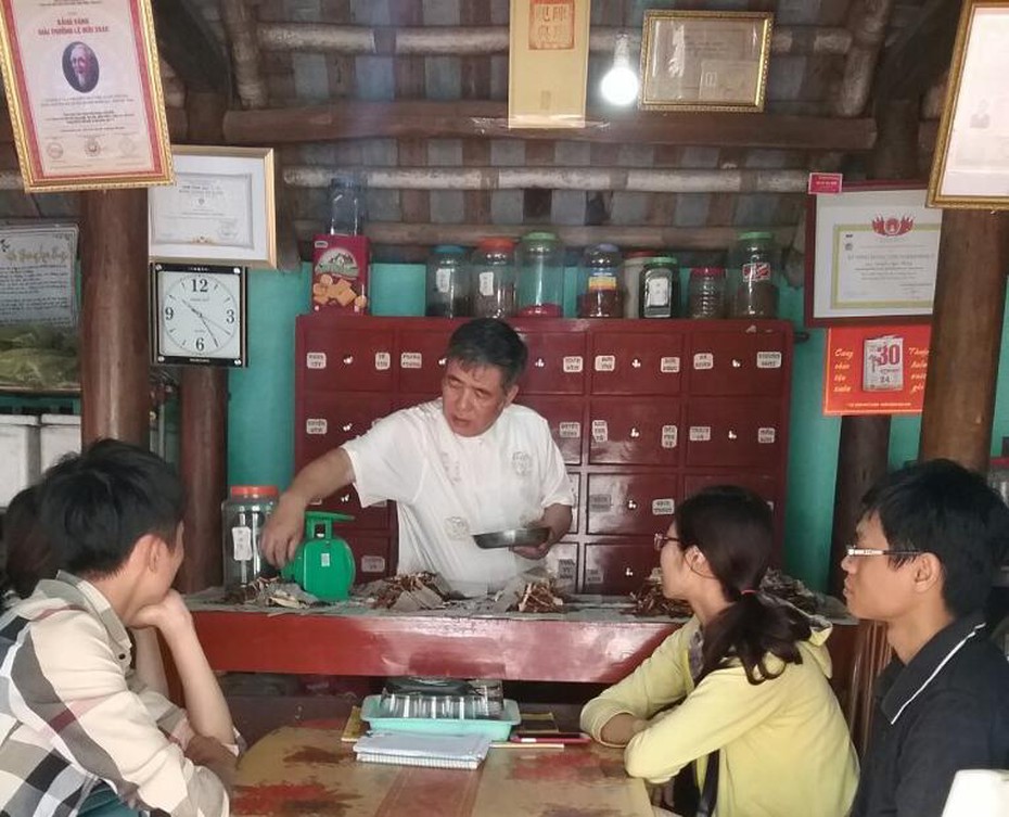 Lương y Nguyễn Ngọc Phùng: 'Thần y' mát tay chữa vô sinh hiếm muộn