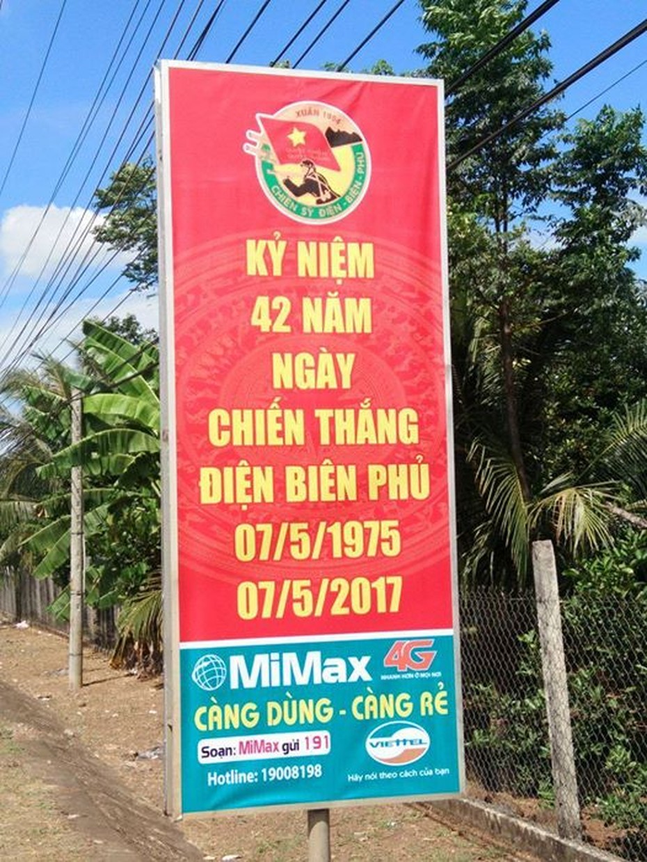 Giật mình băng rôn ‘dời’ chiến thắng Điện Biên Phủ từ 1954 sang 1975