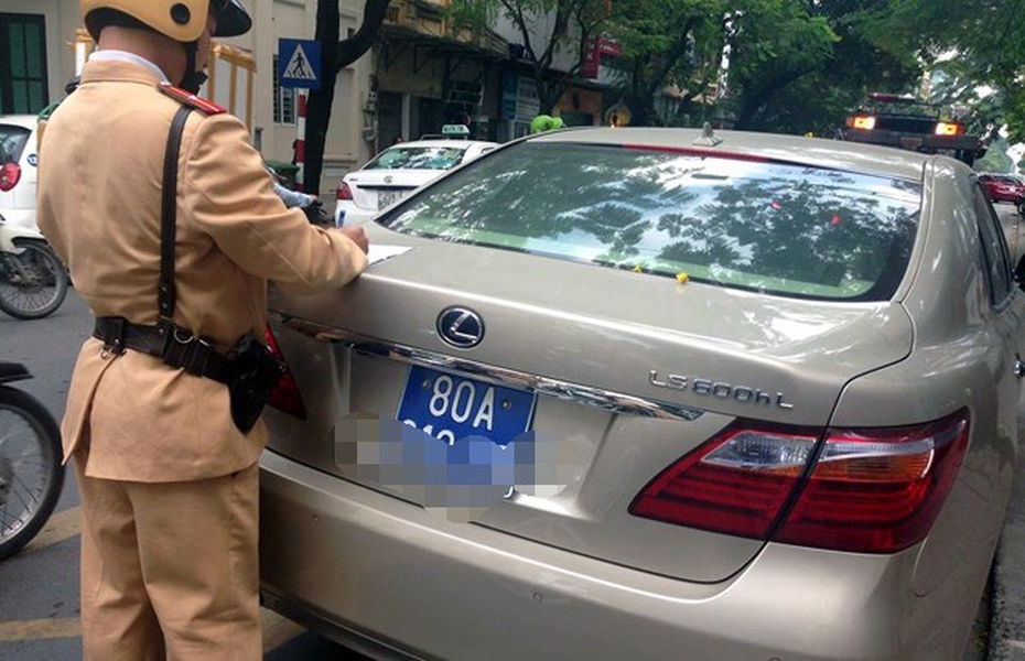 Thủ tướng yêu cầu báo cáo cấp biển xe 80A, 80B cho doanh nghiệp