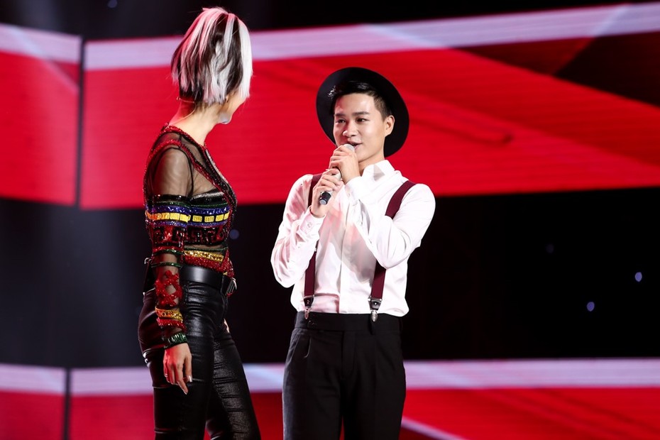 The Voice 2017: Thu Minh 'gào thét' vì giọng ca phi giới tính