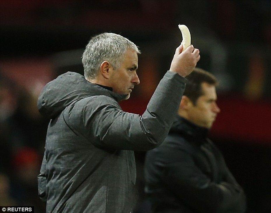 Tin HOT chiều 17/3: Mourinho phân trần, nín thở chờ tứ kết cúp C1