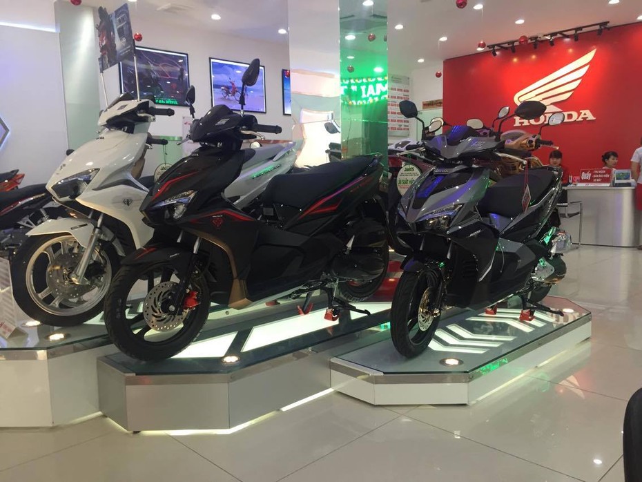 Honda Air Blade 2016 khan hàng, loạn giá bán