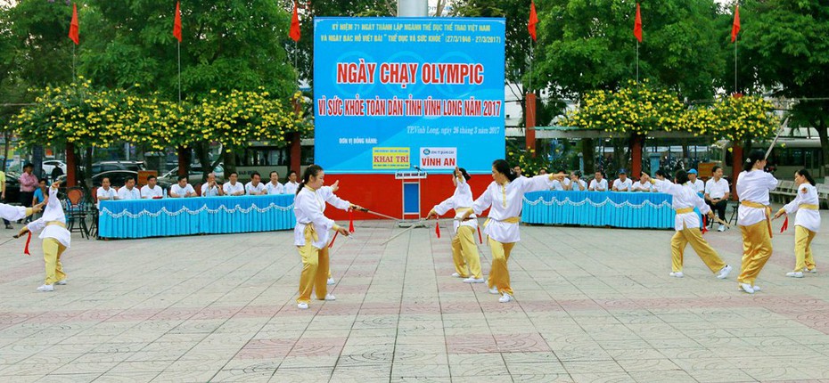 Trên 2.000 người tham gia ‘Ngày chạy Olympic – Vì sức khỏe toàn dân’