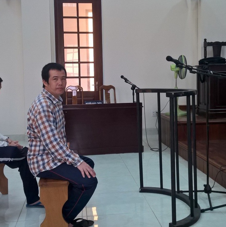 18 năm tù cho kẻ đâm chết vợ 'hờ' trong phòng trọ