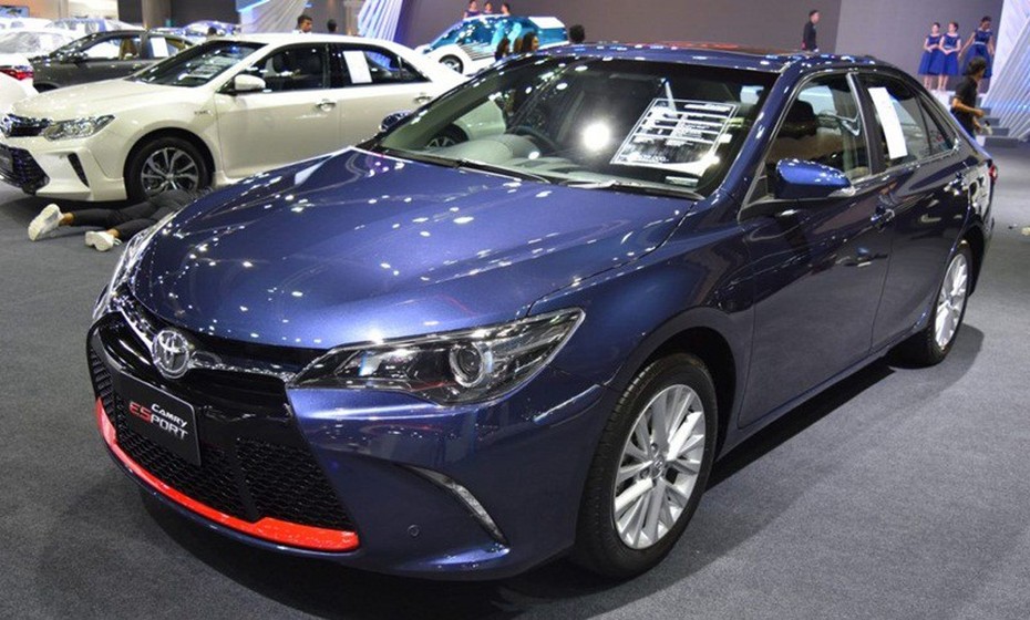 Toyota Camry Esport ra mắt, đắt hơn bản thường 46,2 triệu đồng