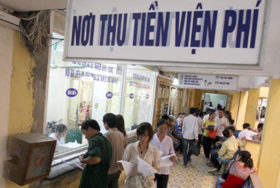 Tăng viện phí, người nghèo như ‘ngồi trên đống lửa’ vì không có BHYT