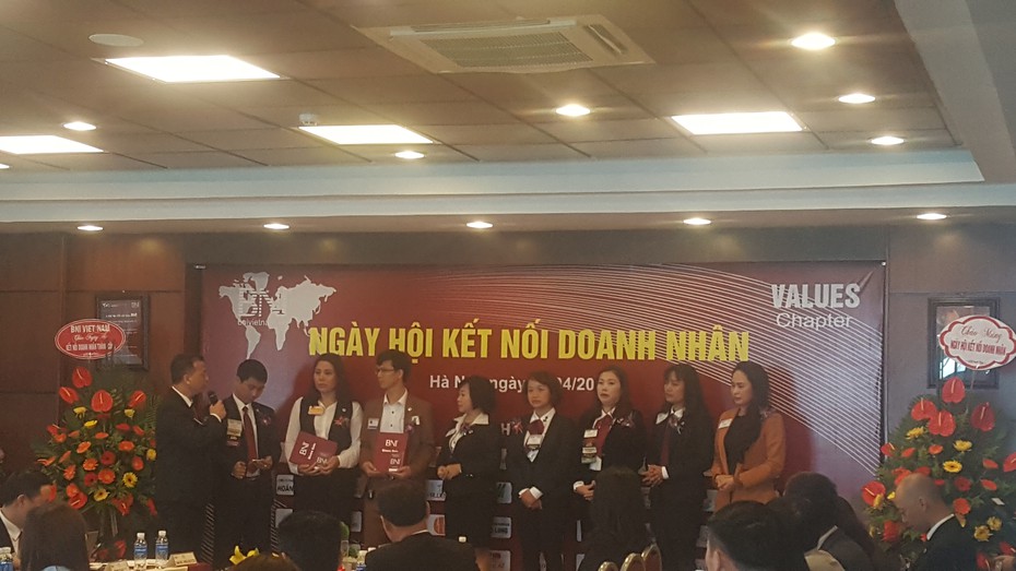 Hơn 100 doanh nghiệp tham dự ngày hội kết nối doanh nhân