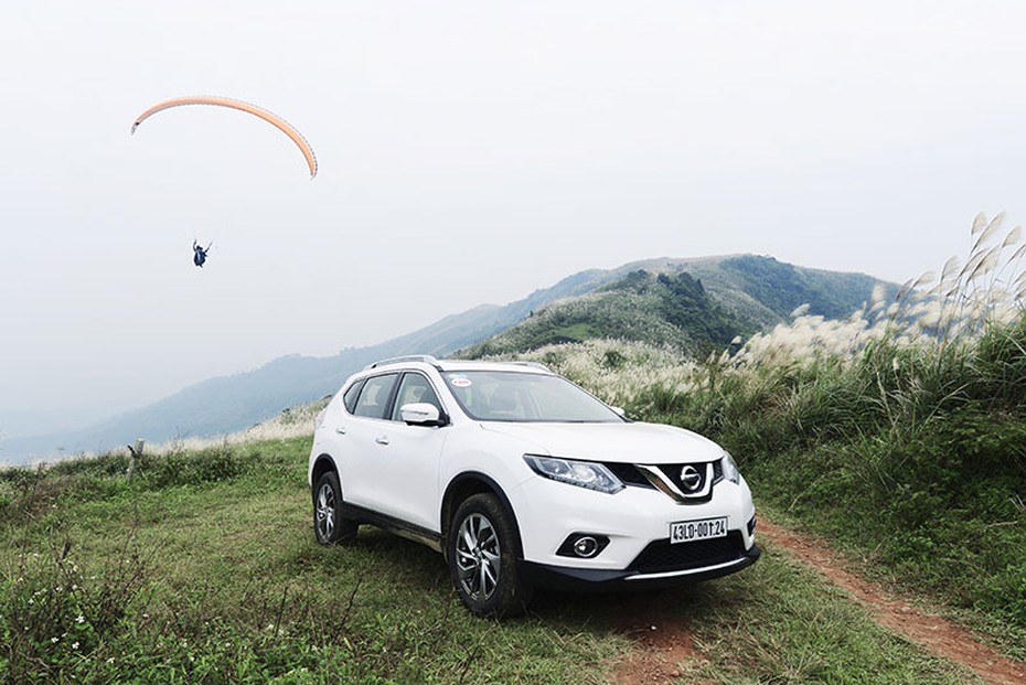 Nissan X-Trail giảm giá ‘khủng’, kẻ khóc người mừng?