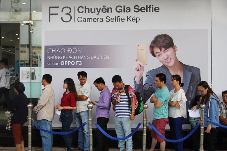 Vén màn những lý do khiến OPPO F3 gây sốt thị trường