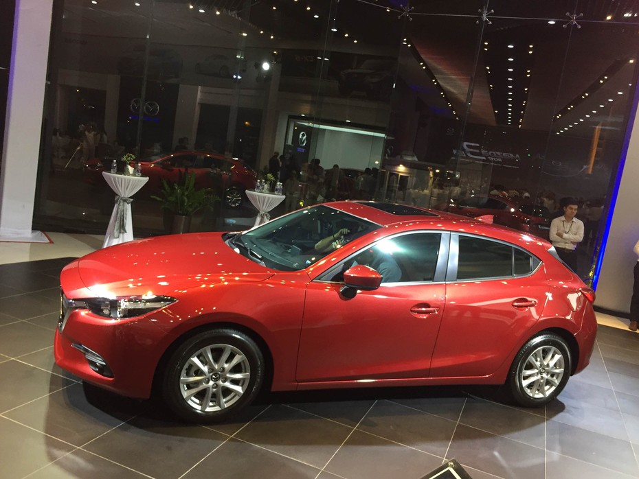 Thaco ra mắt nữ hoàng mazda 3- 2017