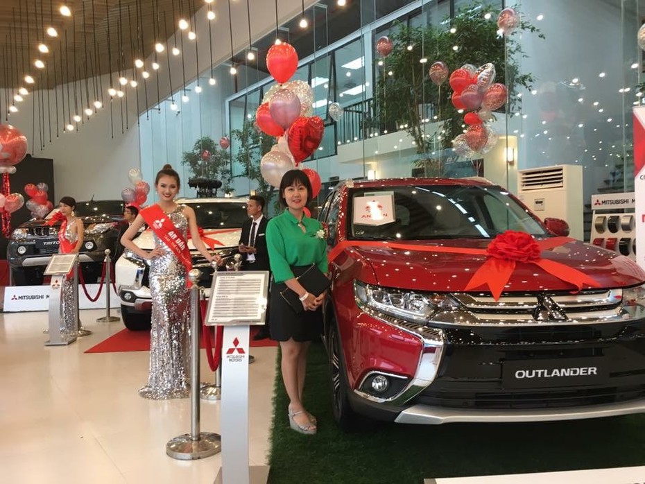 Mitsubishi Motors Việt Nam khai trương đại lý 3S 2 triệu USD tại HN