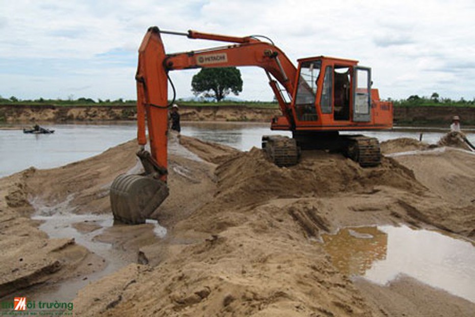 ĐB Dương Trung Quốc: Để cát tặc hoành hành cứ cách chức chủ tịch xã