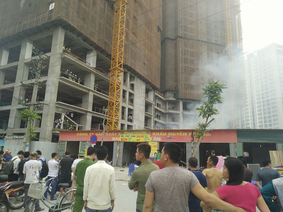 Hà Nội: Cháy lớn tại khu lán công nhân xây dựng ở Mỹ Đình
