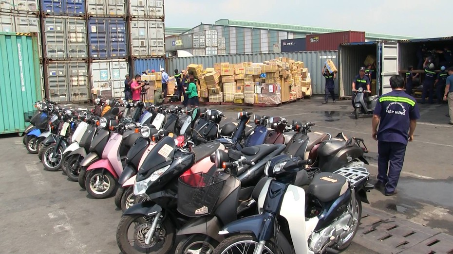 TP.HCM: Bắt nhiều container chứa hàng lậu nhập xuyên quốc gia