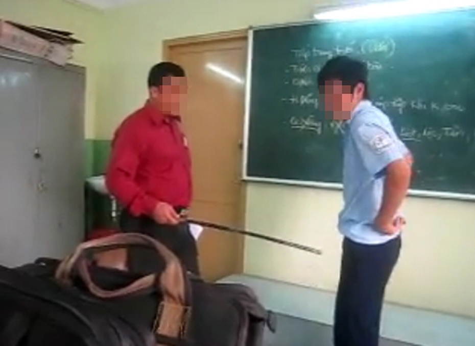 Hà Nội: Đuổi việc giáo viên véo tai, tát học sinh trong giờ học