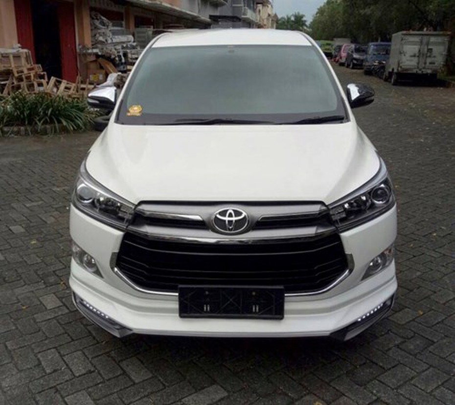 Toyota Innova 2017 'lạ lẫm' qua gói độ bodykit ATIVUS