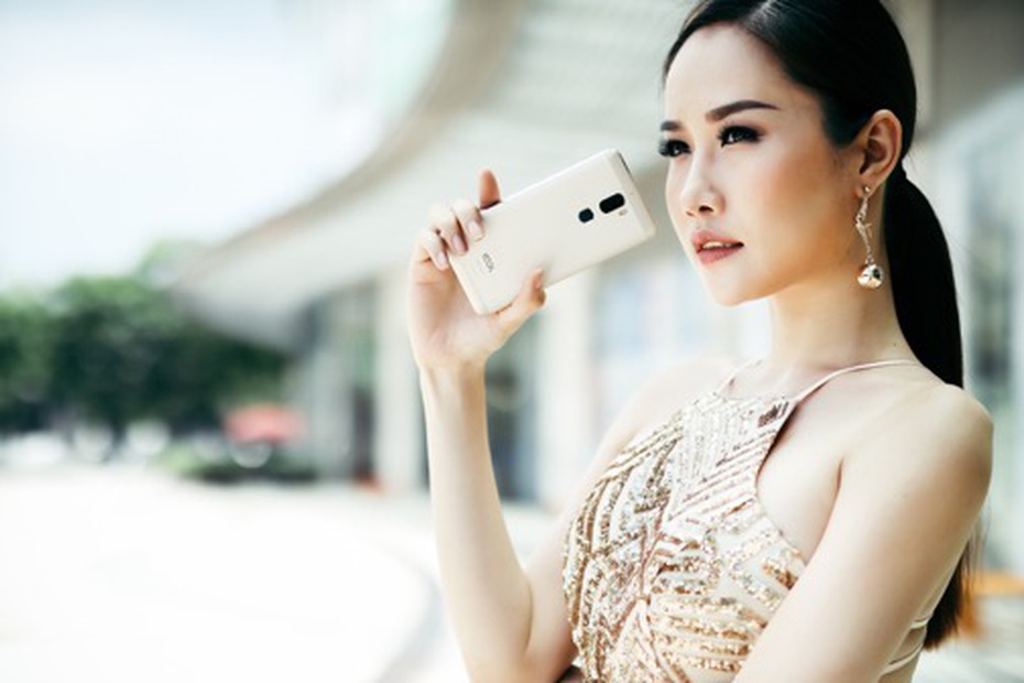 Cùng Hotgirl trải nghiệm Coolpad Cool Dual camera kép giá rẻ