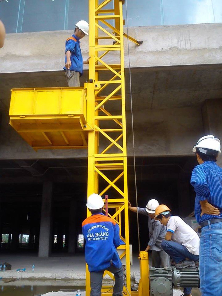 Mối nguy hiểm từ những chiếc thang máy xây dựng