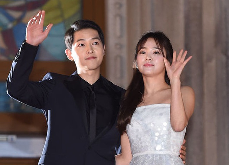 Song Joong Ki - Song Hye Kyo tuyên bố kết hôn vào tháng 10