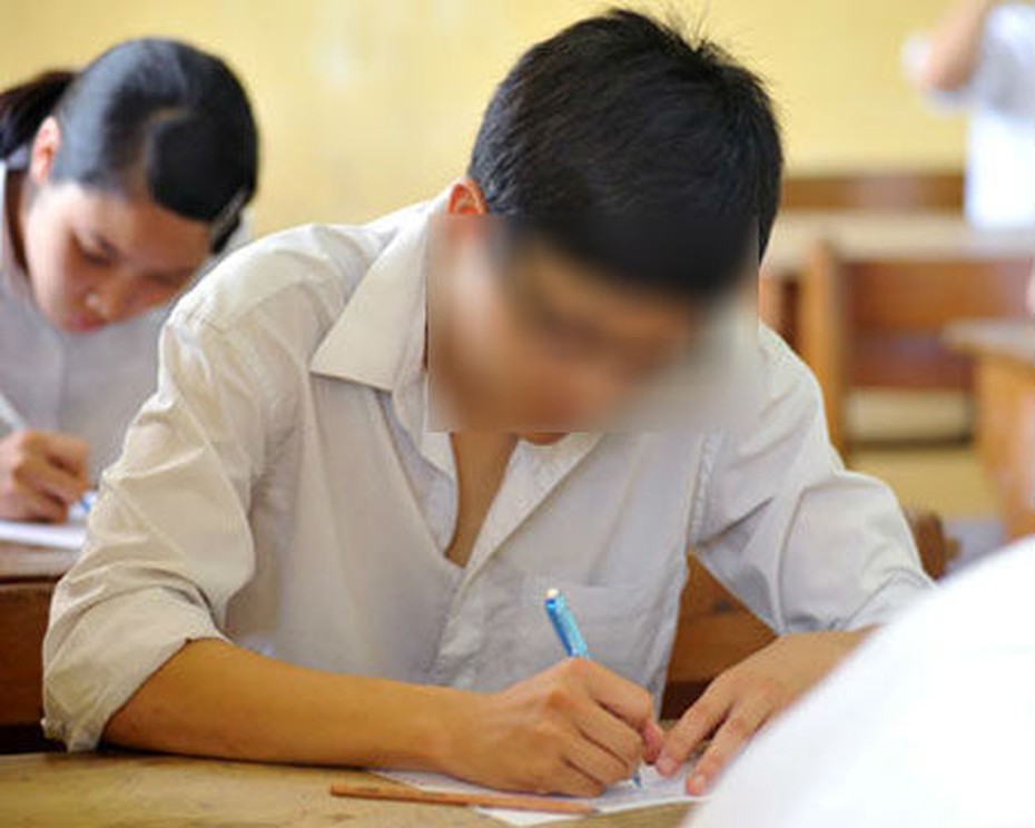 Nam sinh trượt kỳ thi THPT: Em bất lực khi nhìn mẹ khóc