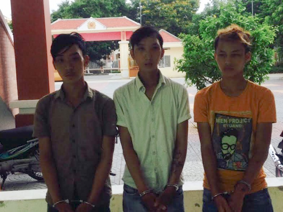 Nam thanh niên gọi bạn cùng ‘dàn cảnh’ để cướp tiền người yêu