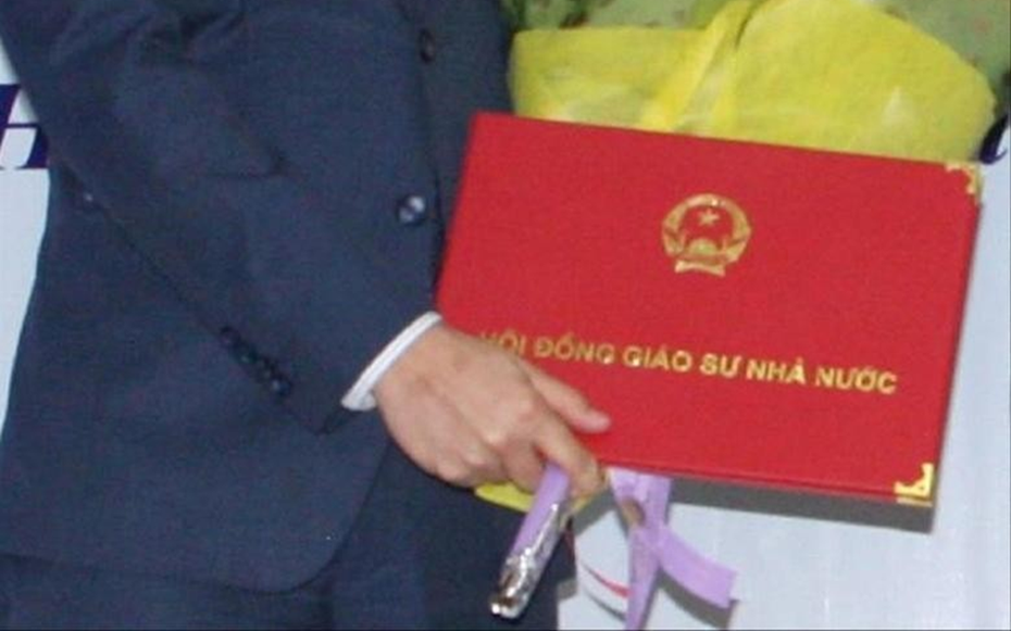 Bản tin 11/10: 91 người bị loại khỏi danh sách xét giáo sư, phó giáo sư