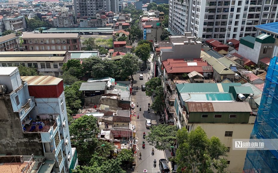 Hà Nội: Người dân di dời đồ đạc bàn giao mặt bằng đường Nguyễn Tuân