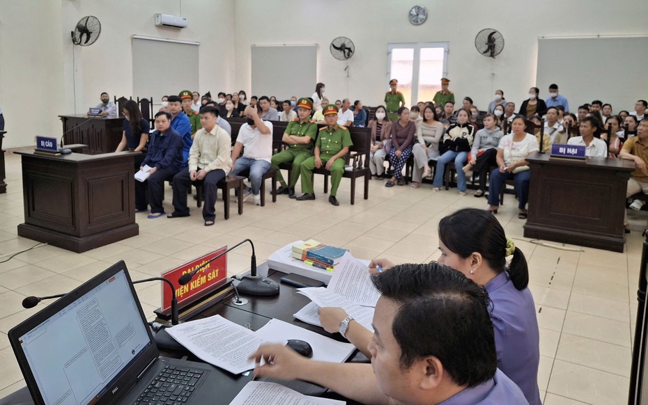 Vụ cháy quán karaoke An Phú: Các bị cáo đối mặt mức án nào?