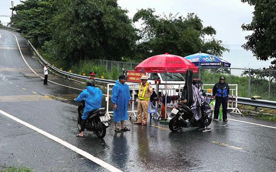 Ứng phó bão số 6: Đà Nẵng cấm các phương tiện lưu thông trên bán đảo Sơn Trà