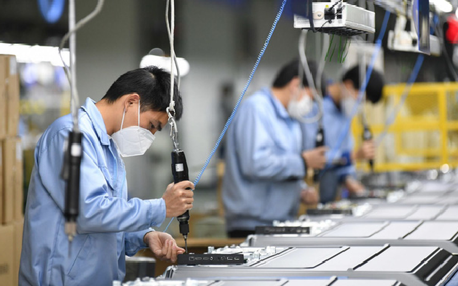 Những ngành nghề, công việc nào được làm thêm đến 300 giờ/năm?