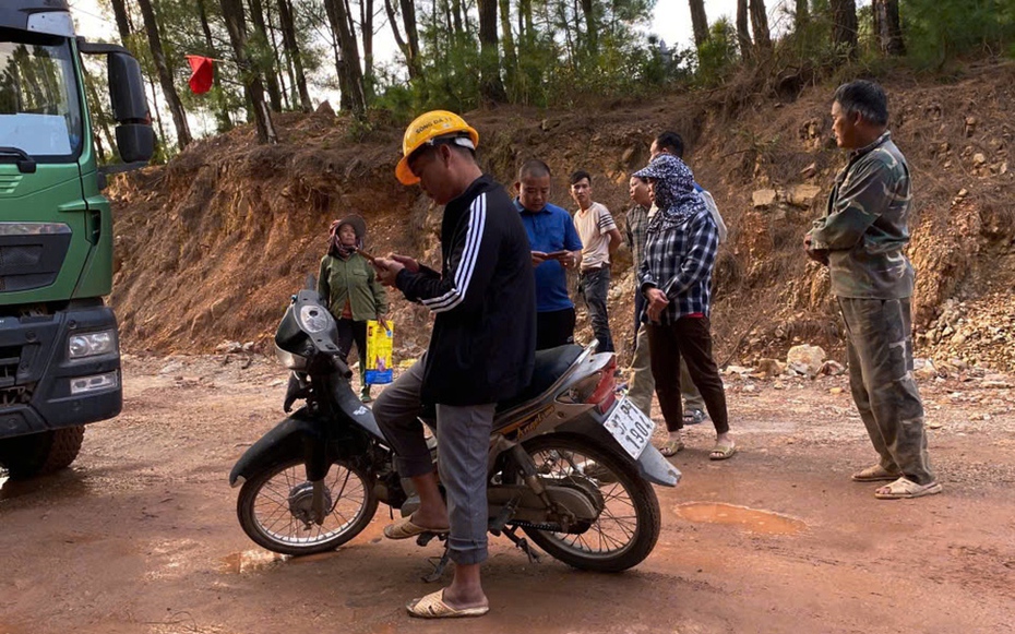 Dân chặn xe không cho doanh nghiệp khai thác đất: Chính quyền lên tiếng