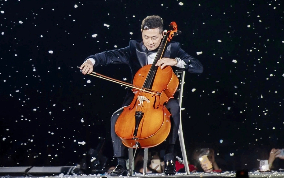 MC Anh Tuấn - "Anh tài" thứ 34 chơi cello tại concert "Chông Gai" khiến khán giả "ngả mũ" thán phục