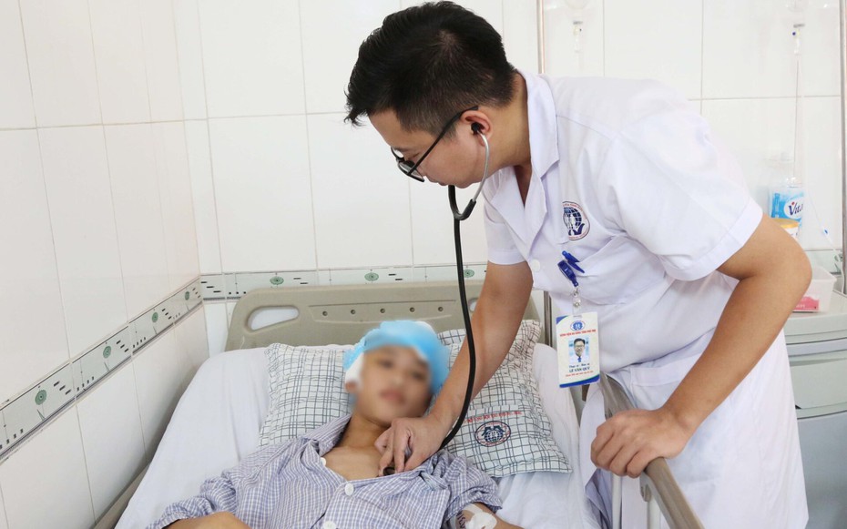 Bé trai 16 tuổi thoát "cửa tử" nhờ kỹ thuật "ngủ đông"