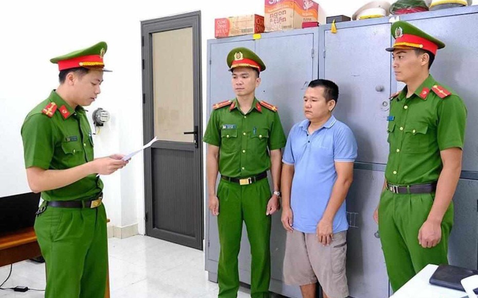 Hà Tĩnh: Khởi tố tài xế cố tình đâm xe vào lực lượng CSGT