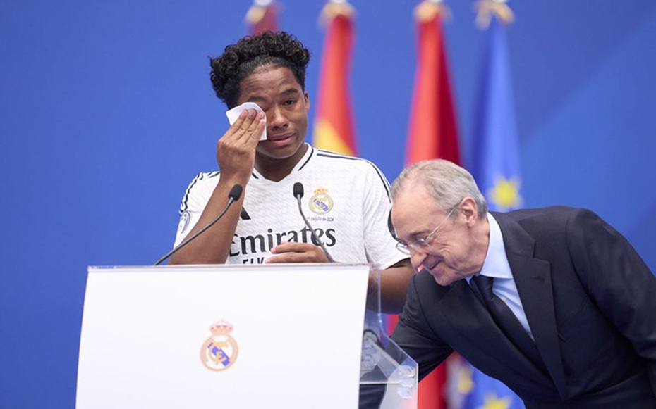 "Thần đồng" Endrick bật khóc nức nở ngày ra mắt Real Madrid