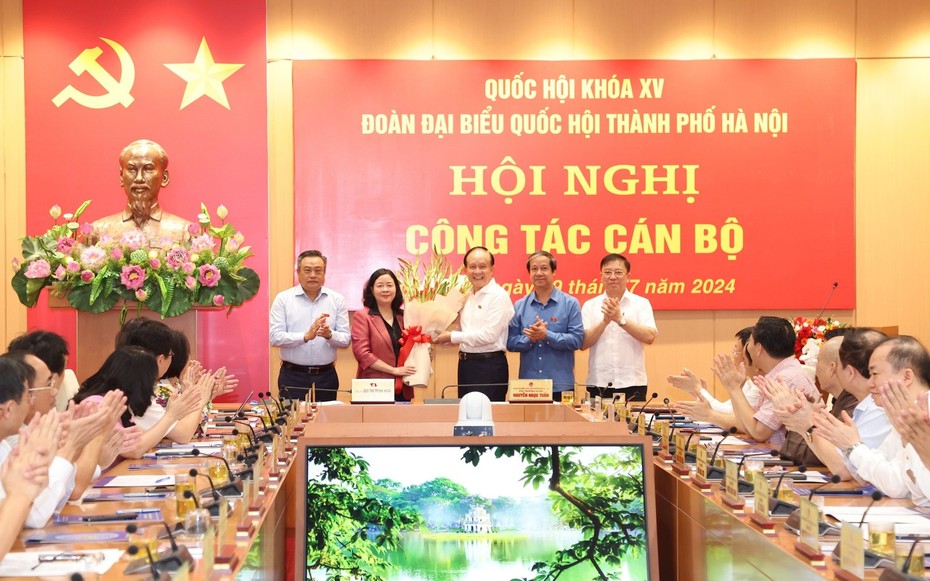 Bà Bùi Thị Minh Hoài làm Trưởng đoàn đại biểu Quốc hội Tp.Hà Nội