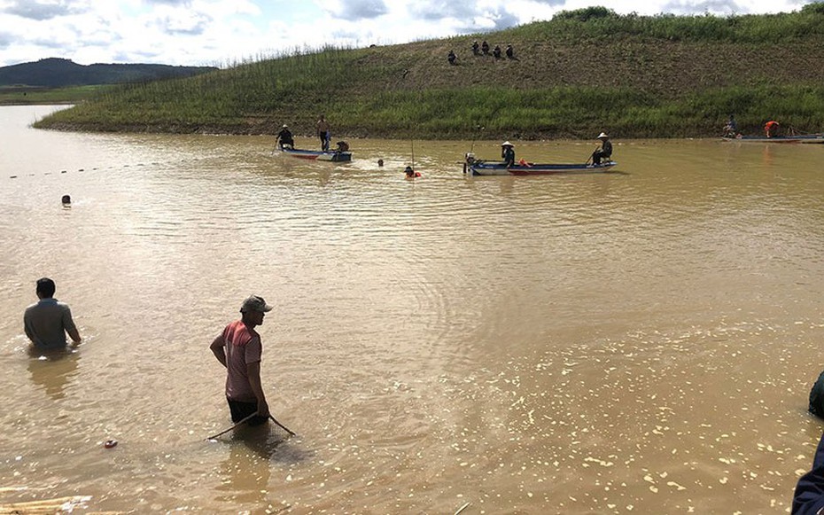 Kon Tum: Thương tâm mẹ mang thai lao xuống nước cứu con, cả 3 đuối nước tử vong