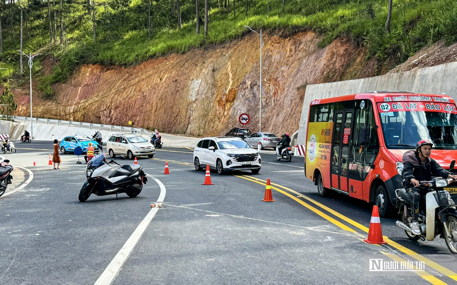 Lâm Đồng: Phân luồng giao thông để khắc phục tình trạng xói lở trên đèo Prenn