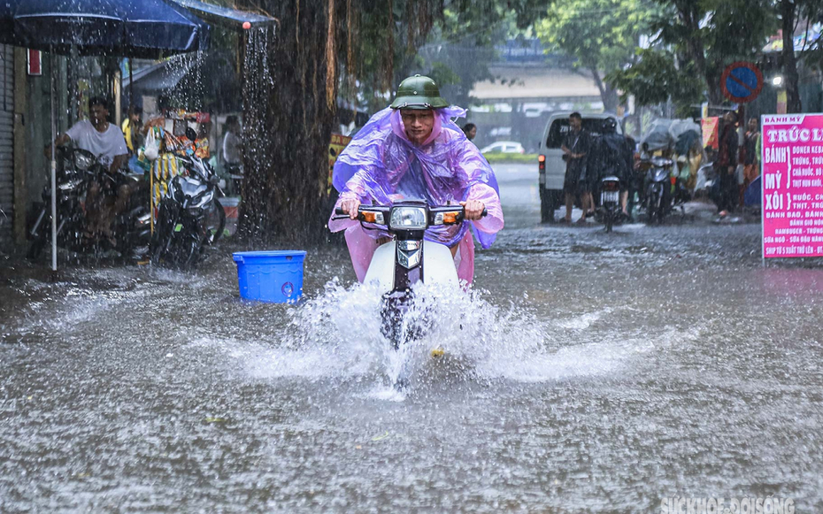 Không khí lạnh xuất hiện sớm, đề phòng bão "dồn dập" hình thành trên Biển Đông