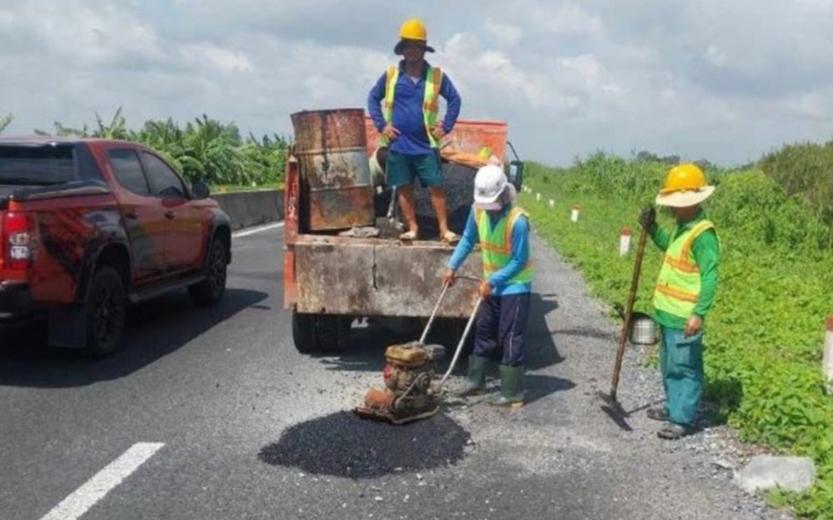 Khắc phục ổ gà dự án tuyến đường Lộ Tẻ - Rạch Sỏi