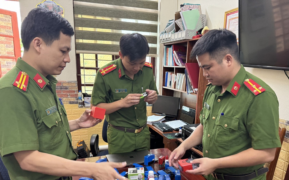 Làm giả giấy tờ hàng trăm ô tô, lừa bán chiếm đoạt hơn 50 tỷ đồng