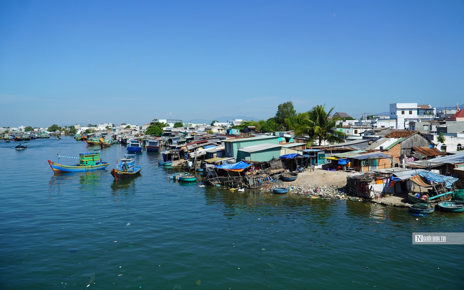 Bình Thuận: Người dân mòn mỏi chờ tái định cư dự án kè sông Cà Ty