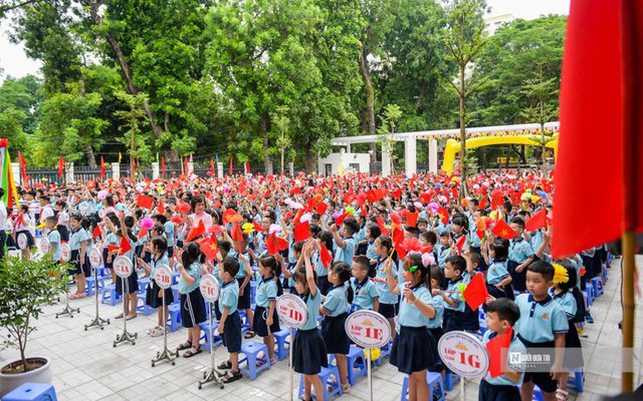 Năm học 2024-2025: Những khoản tiền không được thu của cha mẹ học sinh