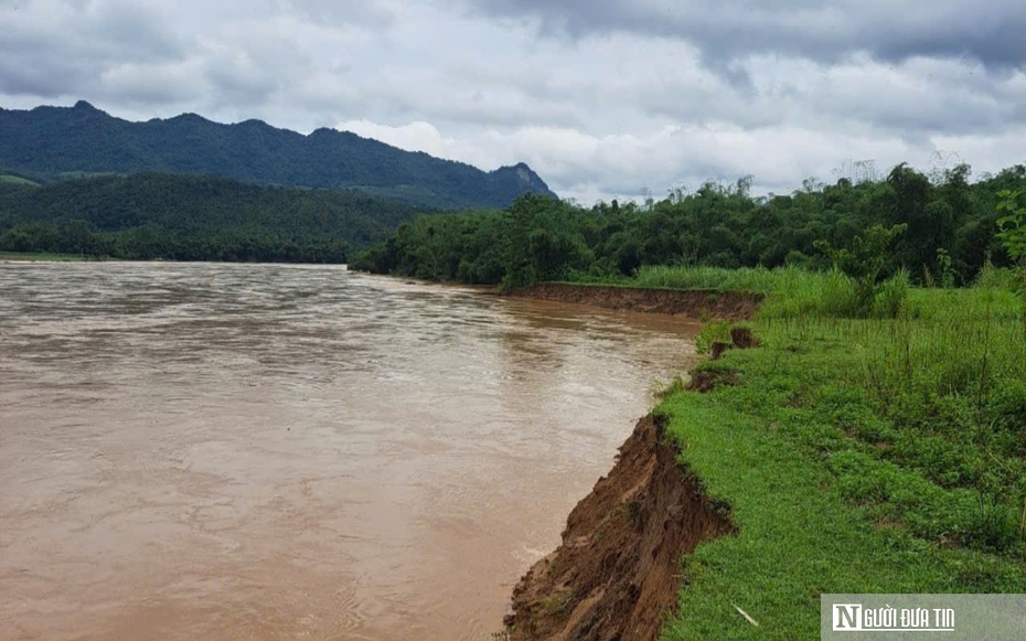 Sông Mã ở Thanh Hóa sạt lở gần 2km, sâu 20-30m