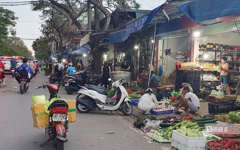 Hải Phòng: Giá rau xanh tại nhiều chợ dân sinh “nhảy múa” sau bão