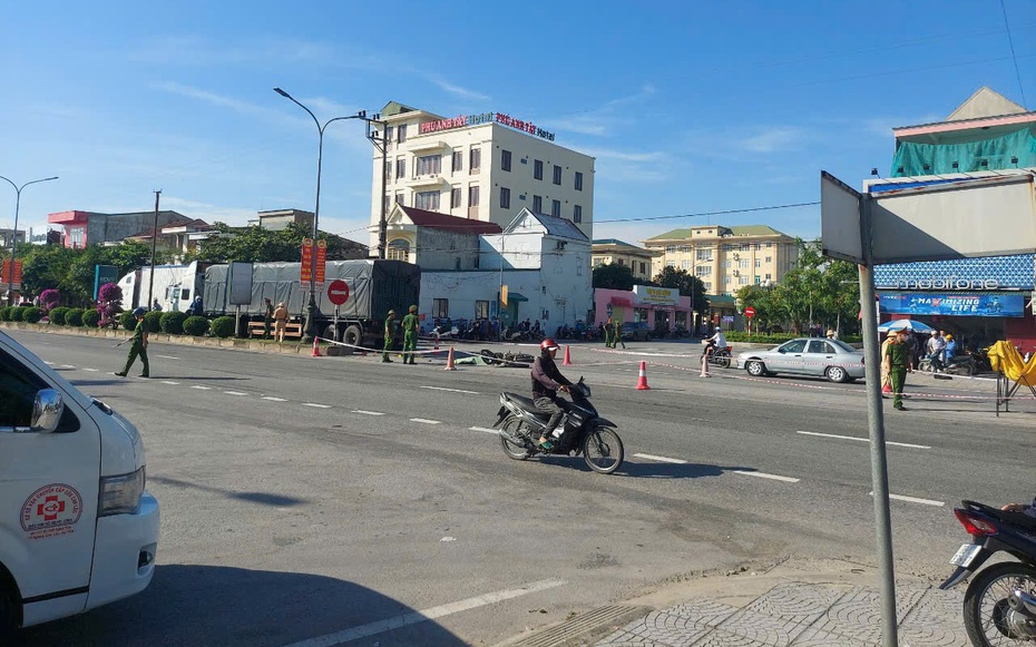 Va chạm với ô tô tải, người đàn ông tử vong tại "điểm đen"