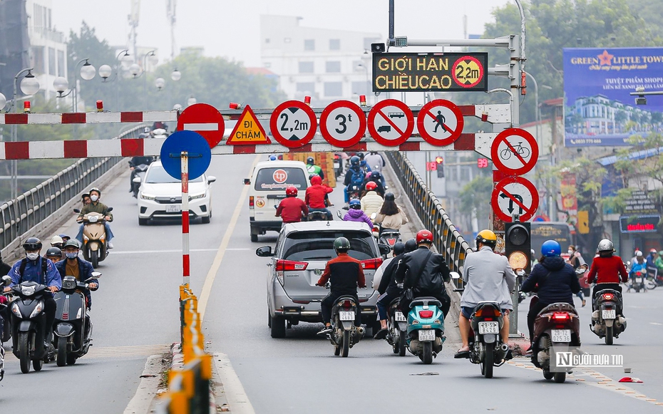 Từ 1/1/2025, bổ sung thêm thiết bị báo hiệu đường bộ mới chưa từng có