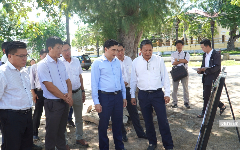 Bí thư Tỉnh ủy Bình Thuận đề nghị nghiên cứu phương án giữ gìn Tháp nước Phan Thiết
