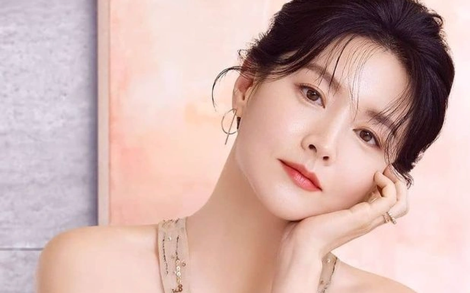"Nàng Dae Jang Geum" Lee Young Ae U60 vẫn trẻ trung như 20 nhờ bí quyết độc đáo này