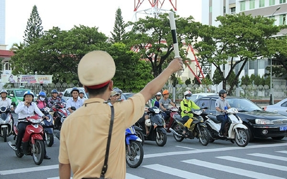 Bản tin 13/1: Sửa đổi quy định về đèn xanh, đèn vàng từ 2025